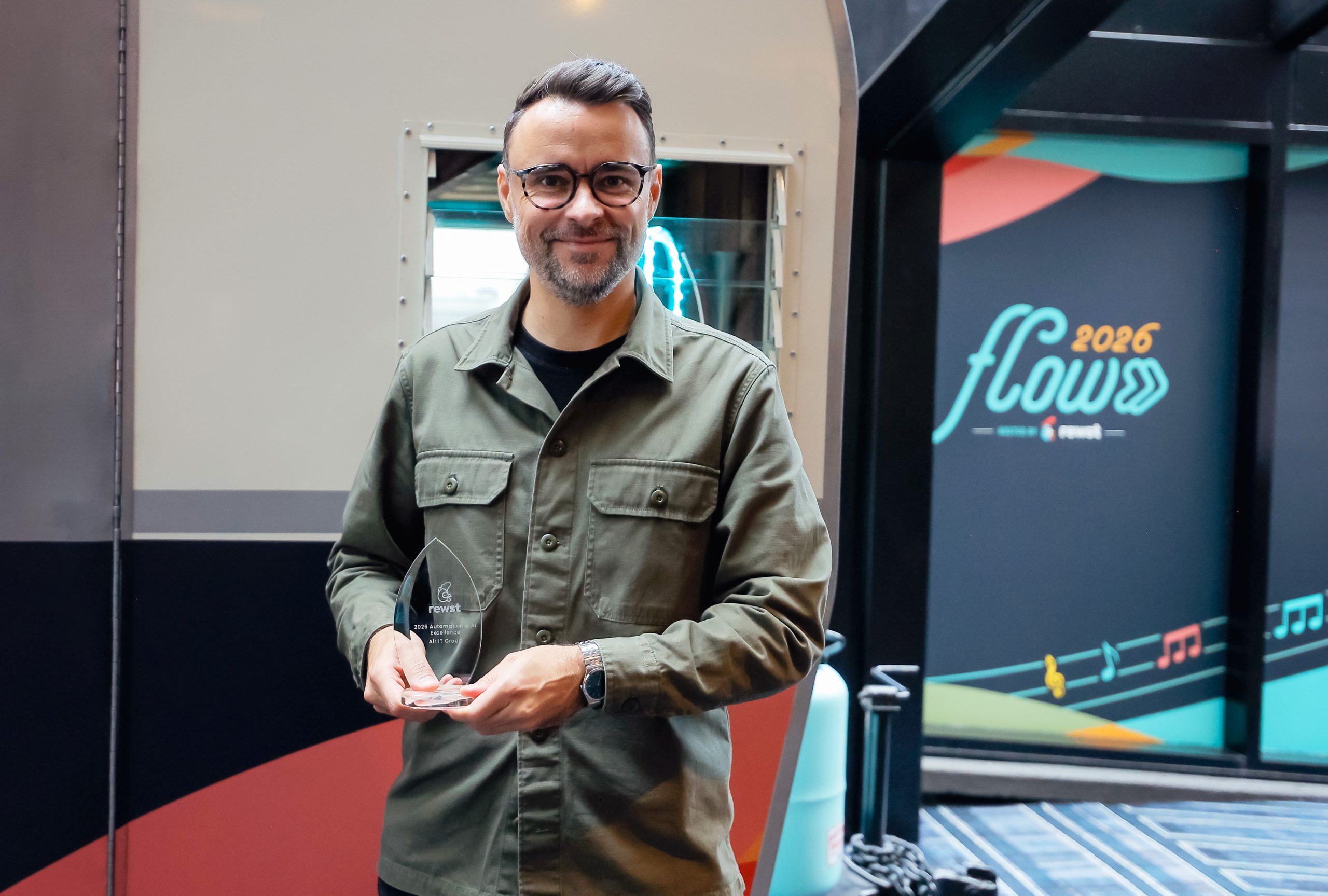 Peter Pendlebury accepting Air IT's Automation & AI Award.